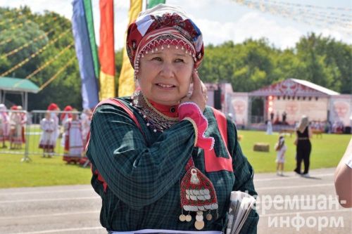 Чирмешән районындагы «Уяв» төсләре: озакка истә калачак бәйрәмнең фототарихы (ФОТОРЕПОРТАЖ)