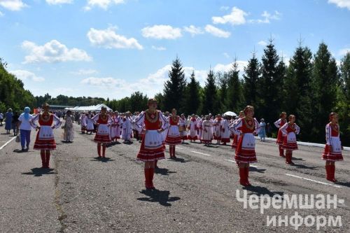 Чирмешән районындагы «Уяв» төсләре: озакка истә калачак бәйрәмнең фототарихы (ФОТОРЕПОРТАЖ)