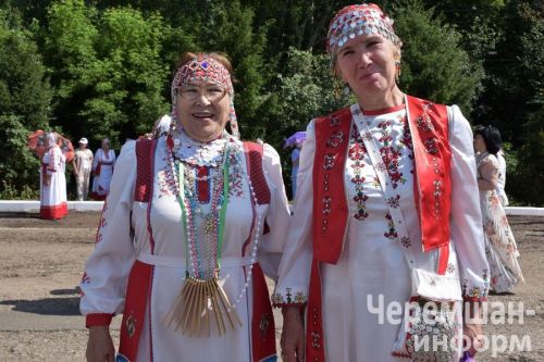 Чирмешән районындагы «Уяв» төсләре: озакка истә калачак бәйрәмнең фототарихы (ФОТОРЕПОРТАЖ)