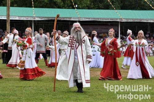 Чирмешән районындагы «Уяв» төсләре: озакка истә калачак бәйрәмнең фототарихы (ФОТОРЕПОРТАЖ)