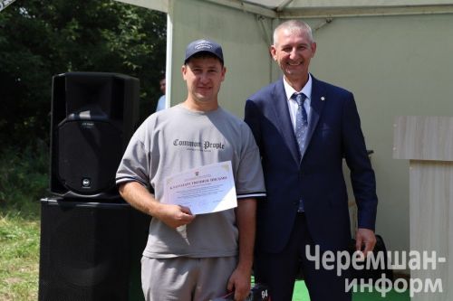 Бәркәтәдә Авыл көнендә туганнар, сыйныфташлар очрашты (ФОТОРЕПОРТАЖ)