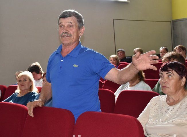 В Черемшанском районе на сходах граждан часто поднимают вопросы дорог