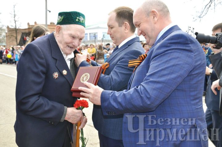 На празднике 73-й годовщины Великой Победы в Черемшане участвовали пятеро ветеранов Великой Отечественной войны и один генерал