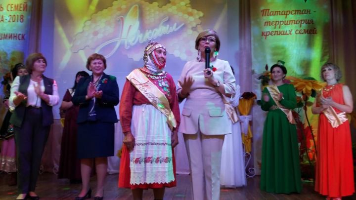 79-летняя Раиса Квакова из Аккиреево выступила на «Нечкэбил»