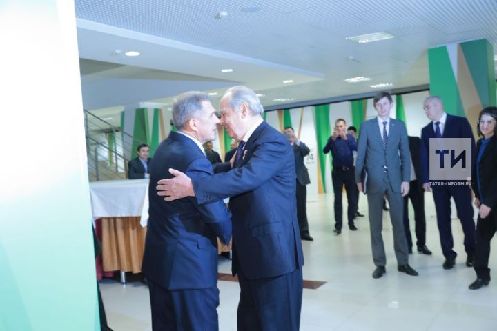Татарстан Президенты Инстаграм битендә Минтимер Шәймиевне туган көне белән котлады