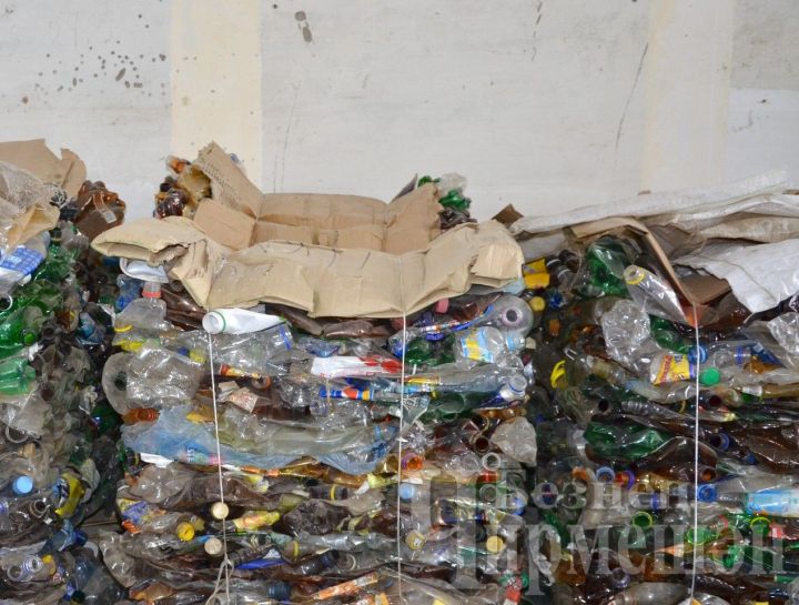 Ученики Черемшанского района собрали 98 тонн макулатуры и 11 тонн пластика