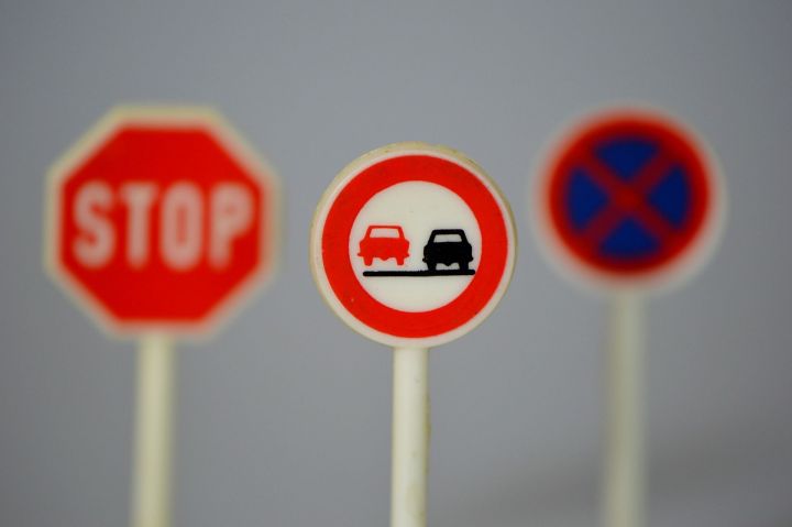 В России появятся новые правила применения дорожных знаков