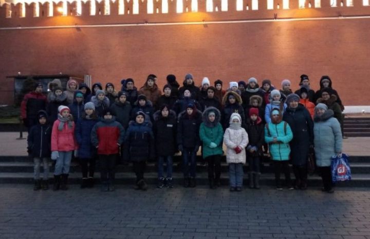 Черемшанские школьники ездили на экскурсию в Москву