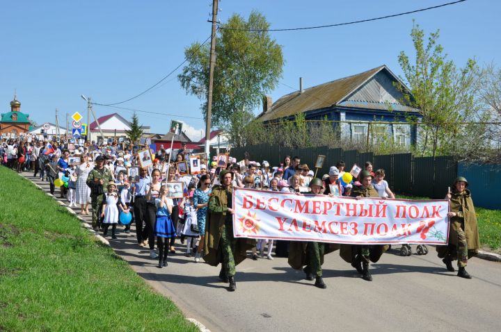 На празднике  Победы в  Черемшане участвовали пятеро ветеранов - фронтовиков
