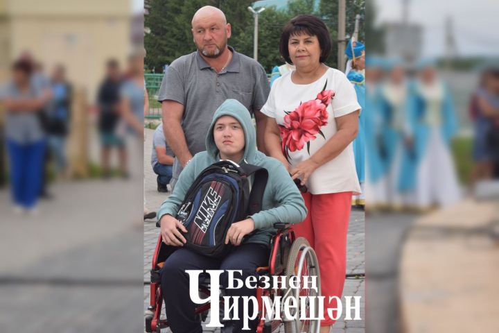 Ильсафу Ибрагимову подарили коляску