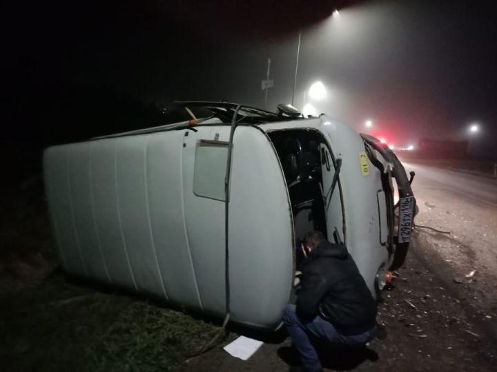 Чирмешән районындагы юл һәлакәтендә “Лада” машинасы “буханканы” бәрдереп аударган