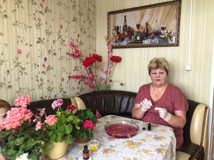 Директор Дома культуры из Подлесного Утямыша рассаду цветов выращивает дома