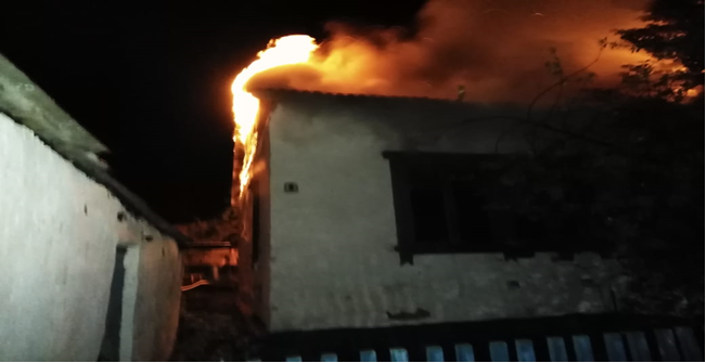 В Лениногорском районе причиной пожара стала молния