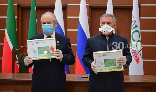 Минниханов и Шаймиев приняли участие в гашении марки в честь 100-летия ТАССР