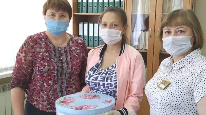 В Черемшанском районе поздравили юбилейного получателя выплаты сельским мамочкам