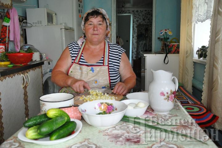 В селе Мордовское Афонькино Черемшанского района готовят вкусную окрошку