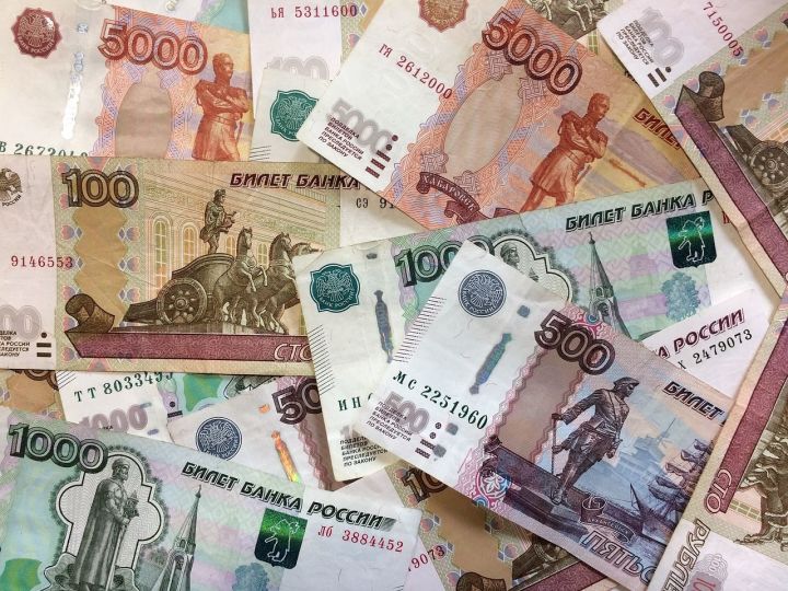 Средняя зарплата в России составляет 35 тысяч рублей