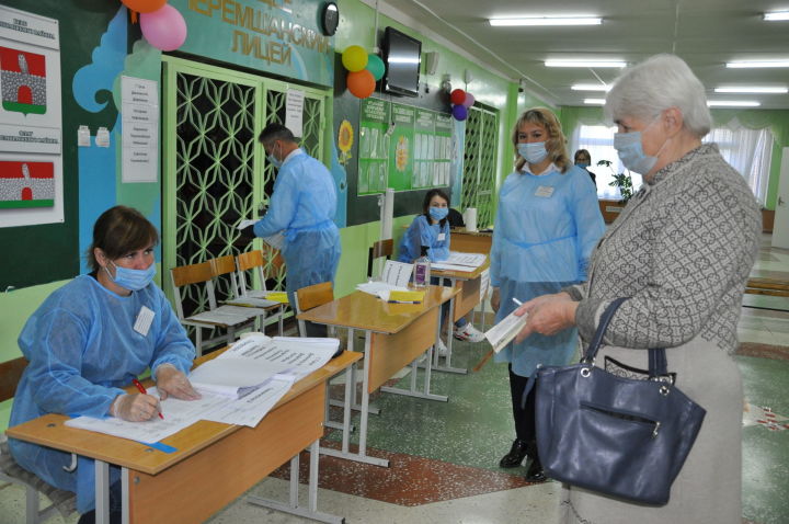 В Черемшанском районе на 18 часов проголосовали 93 процента избирателей