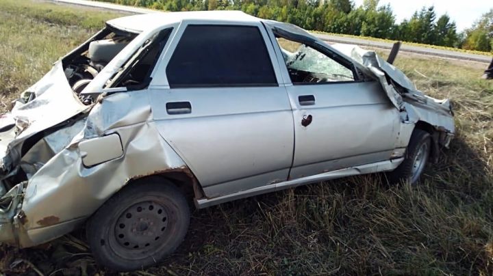 В Черемшанском районе водитель автомобиля сильно пострадал в аварии