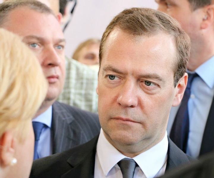 Дмитрий Медведев - яңа вазыйфада