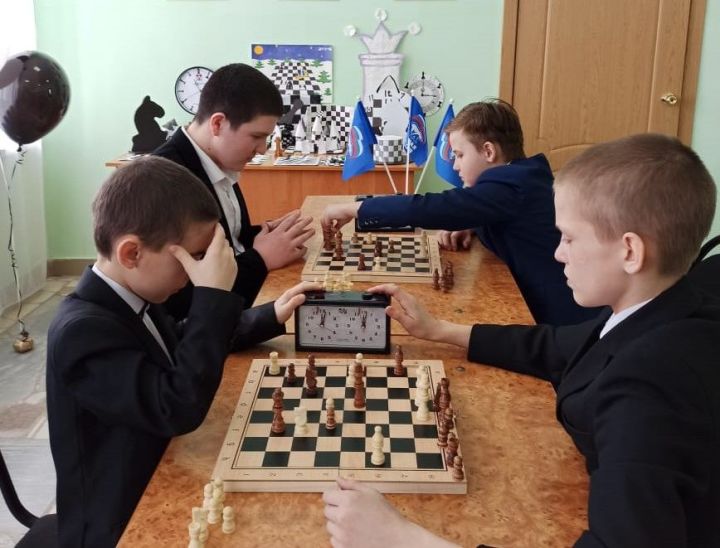 И в Староутямышской школе открылась шахматная зона