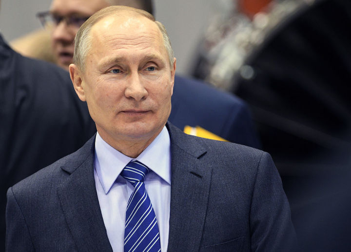 Путин үзе белән якыннан аралашучы берничә дистә кешенең коронавирус белән авыруын әйткән