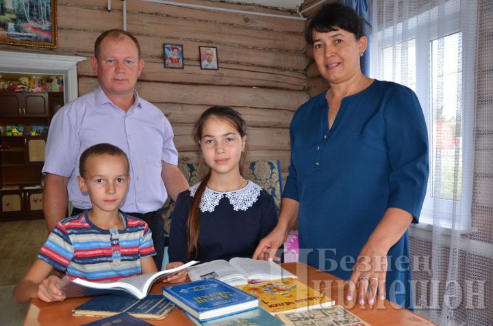 В Аккиреевской школе учитель чувашской национальности преподает татарский язык