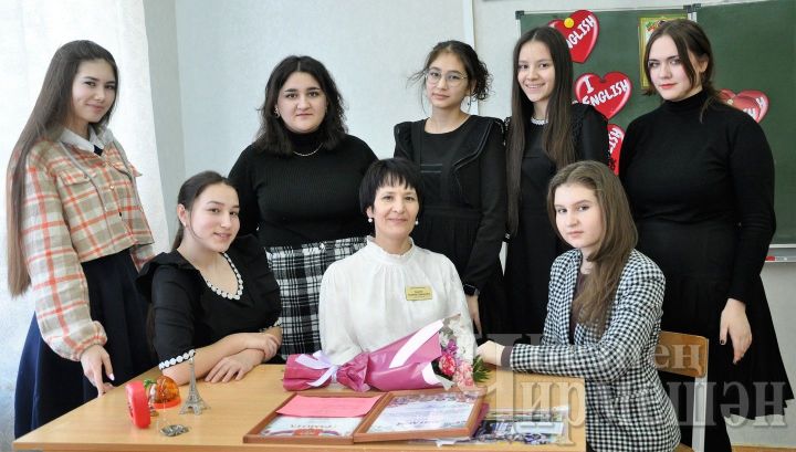 Лучший учитель 2022 года преподает в Черемшанском лицее