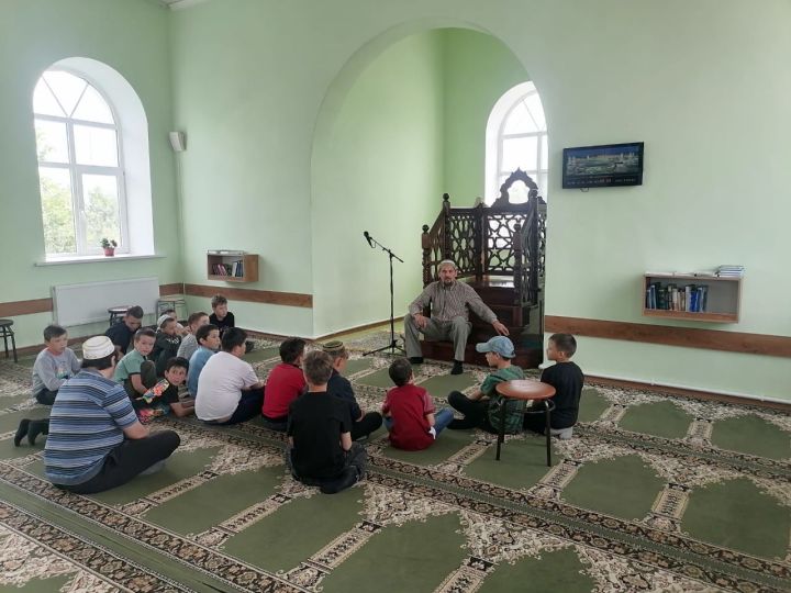 В Черемшанской центральной мечети – летний лагерь
