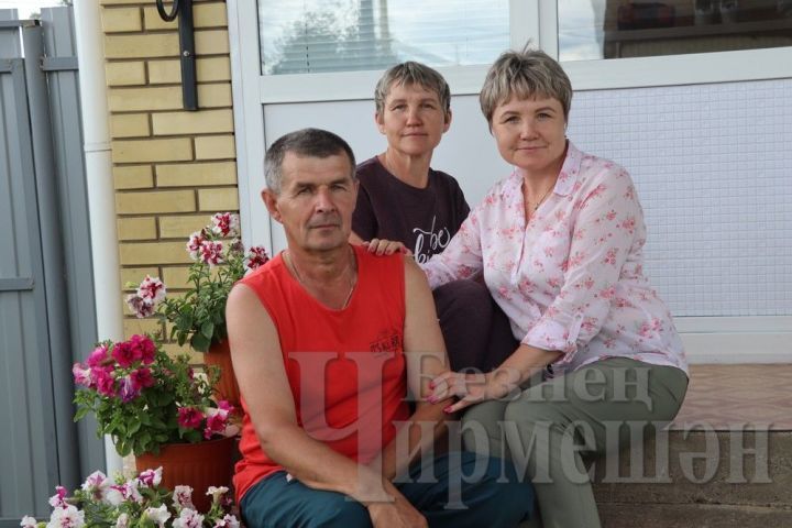 Семья Еменевых переехала из Сибири в родную деревню