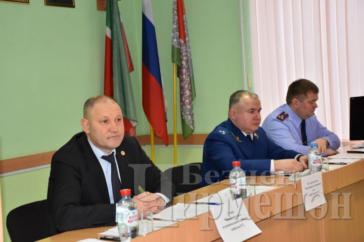 Чирмешән районы эчке эшләр хезмәткәрләре үткән елга йомгак ясадылар