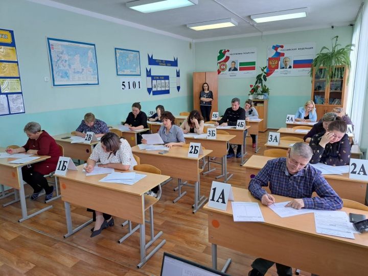 Родители учащихся выпускных классов школ Черемшанского района сдали ЕГЭ
