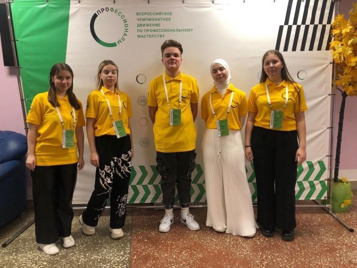 Чирмешән кызлары осетин пироглары пешерә