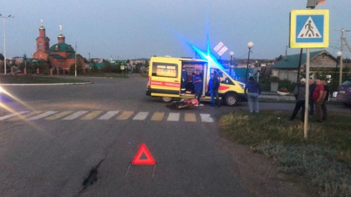 Чирмешәндә питбайк белән идарә иткән егетне бәрдергәннәр