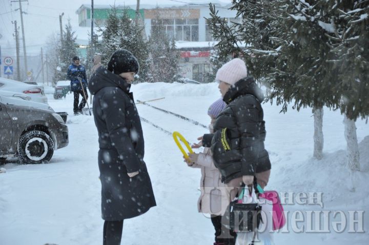 Февральдә районда дүрт малай һәм бер кыз туган