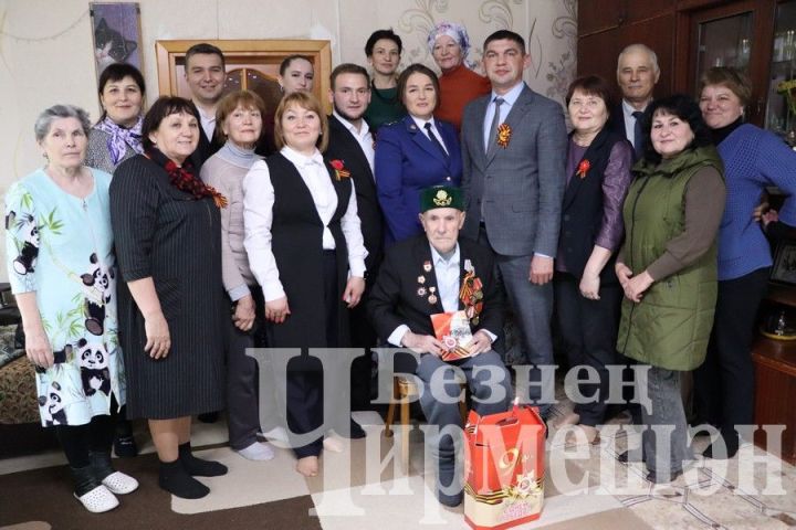 Ветерану Великой Отечественной войны Черемшанского района привезли подарки