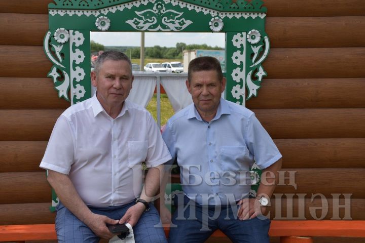 Әмир авылы егетләре авылдашларына айлык “күчтәнәчләрен” 3 мең сум итте