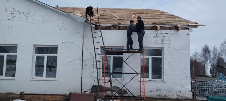 В Туйметкинском сельском Доме культуры начался капитальный ремонт