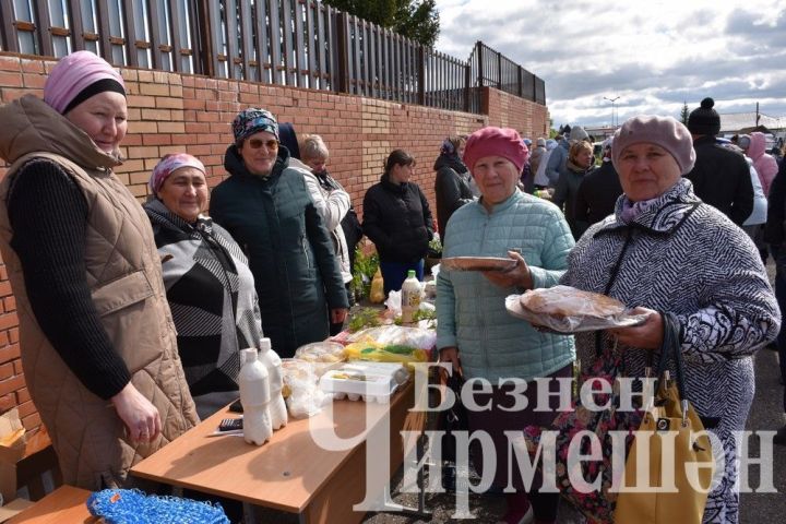 Чирмешән укытучылары кабат Игелек ярминкәсендә сату иттеләр