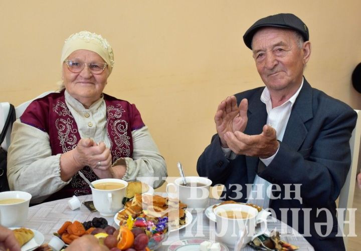 Чирмешәндә озак еллар бергә гомер иткән парларны хөрмәтләделәр