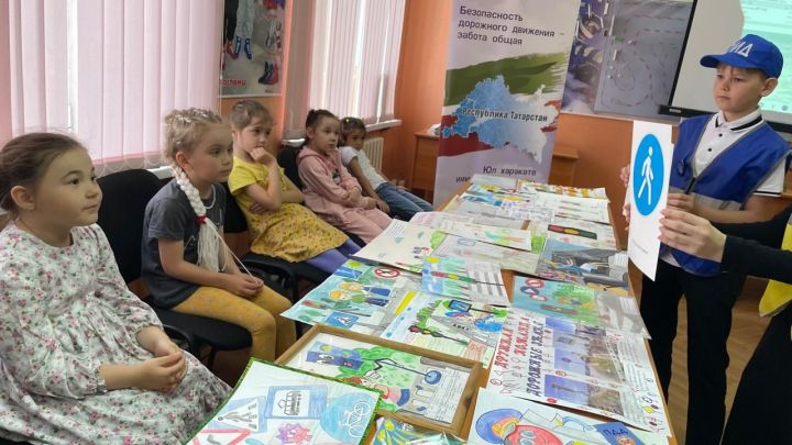 В Черемшане дошкольники запечатлели на бумаге правила дорожного движения
