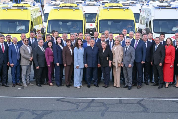 Чирмешән үзәк больницасына ике автомашина бирделәр