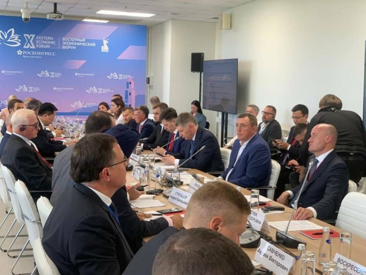Делегация Татарстана на ВЭФ приняла участие в обсуждении целевых условий ведения бизнеса