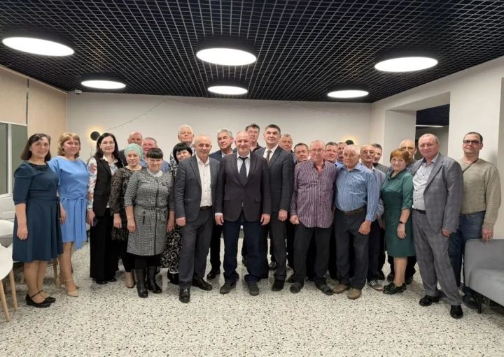Тепло в домах - их рук дело: в Черемшане отметили День работников ЖКХ
