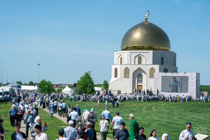 Два десятка жителей Черемшана посетили «Изге Болгар жыены»