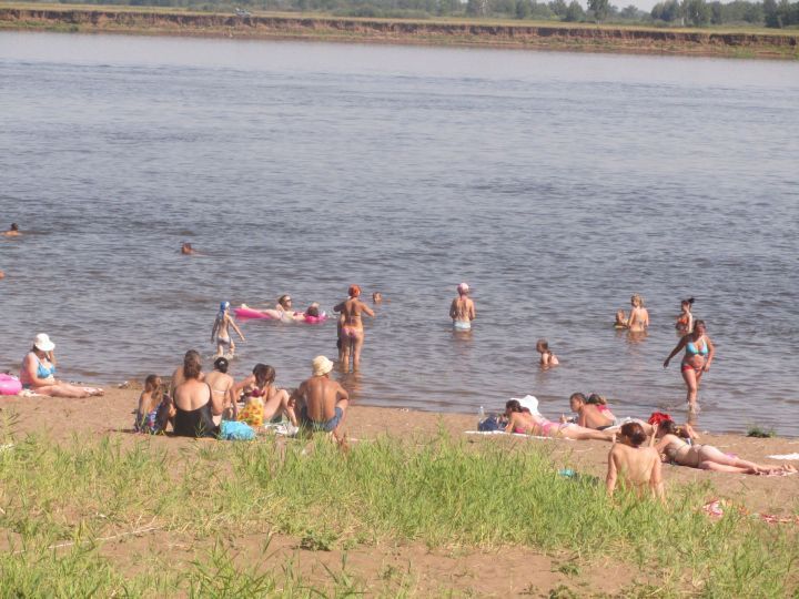 Чирмешәндә бассейнда гына коенырга ярый