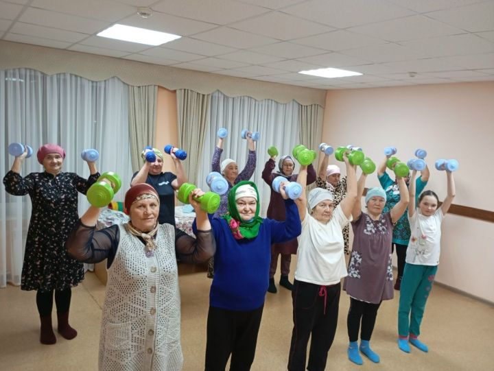 Кара Чишмә китапханәсенә гимнастика ясарга җыелалар