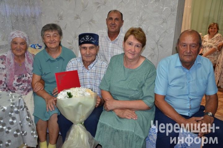 В свое время ключи от колхозного амбара доверили трактористу Мухтасиму Шайхутдинову