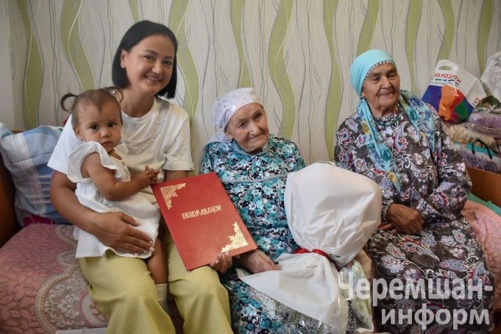 Жительнице села Карамышево Зулхие Хабибуллиной исполнилось 95 лет
