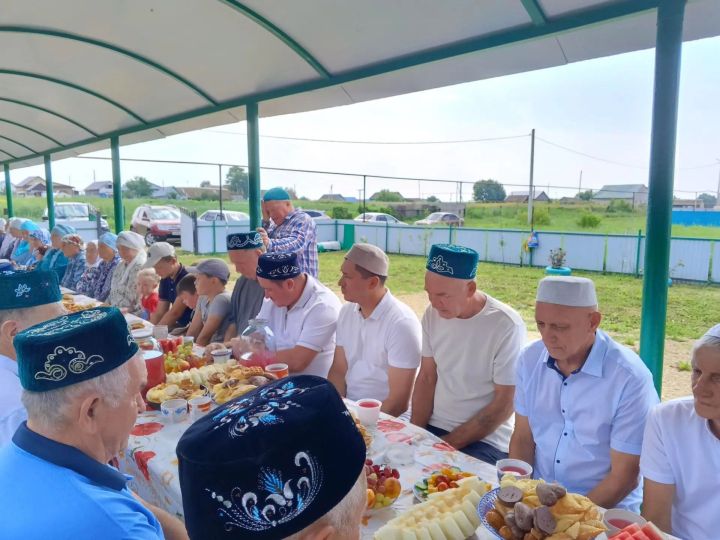 Жители села Якты Тау традиций не меняют